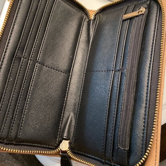 ALDO Wallet - Picture 2 of 4